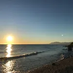 Apartament Sea And Views Close To