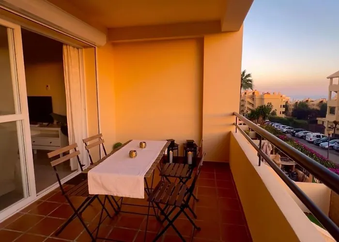 Apartament Sea And Views Close To