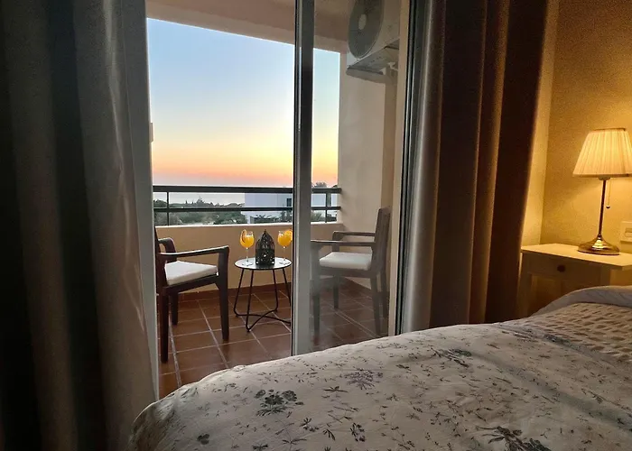 Sea And Views Close To マルベーリャ
